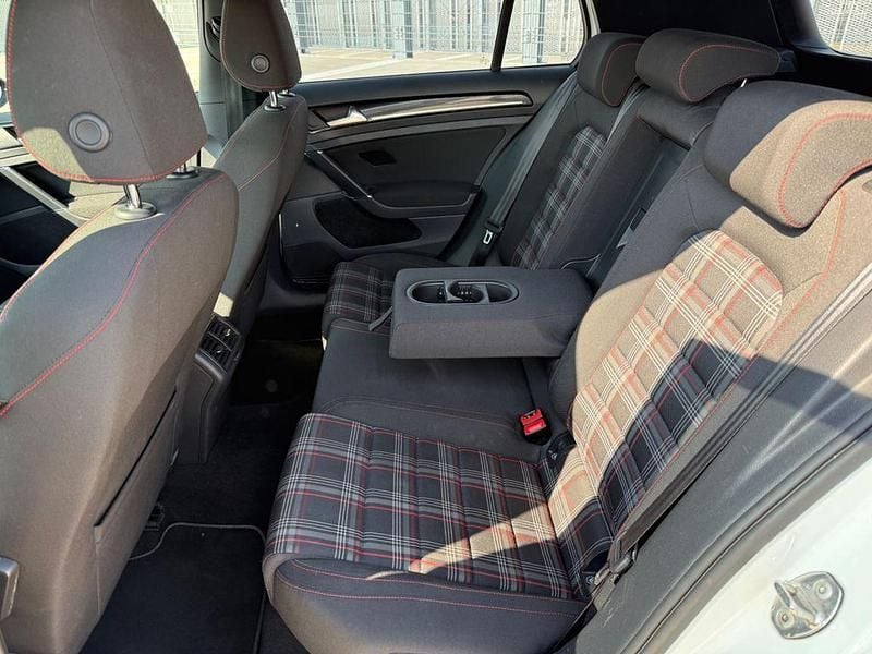 Gebraucht VW Golf VII GTI 220 PS (161 kW) 2013 Weiß Limousine