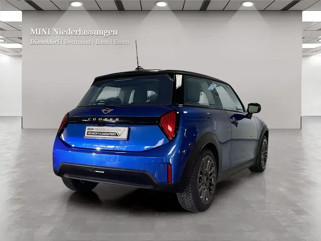 Gebraucht Mini Cooper 156 PS (114 kW) 2025 Blau Kleinwagen