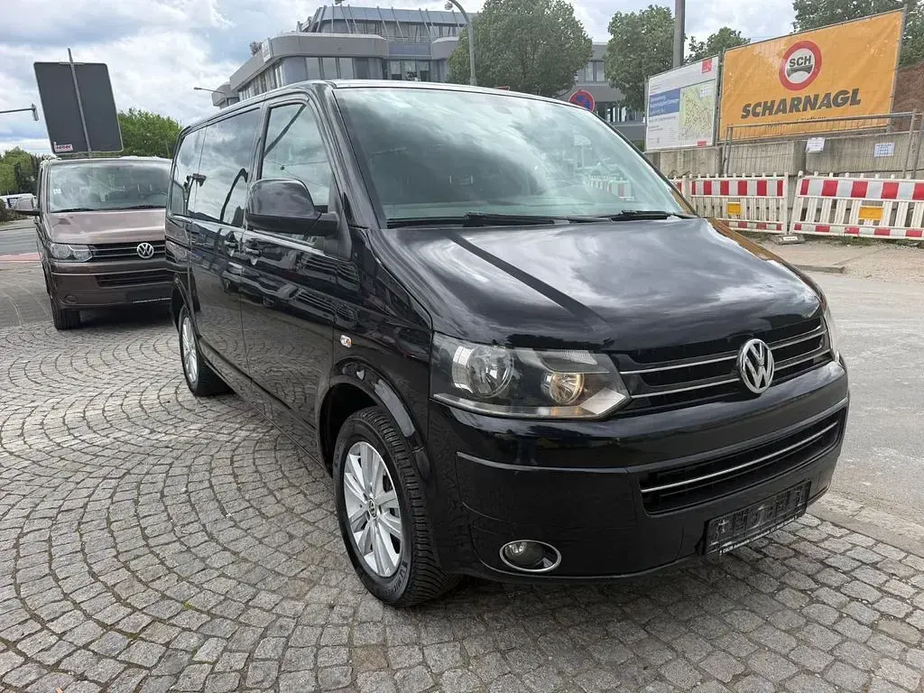 Second-hand VW T5 Highline 179 CP (131 kW) 2014 Negru Van