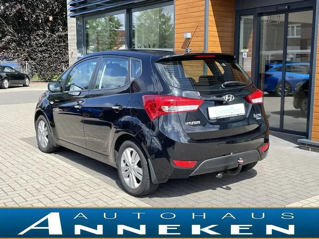 Gebraucht Hyundai ix20 125 PS (91 kW) 2014 Schwarz Kleinwagen