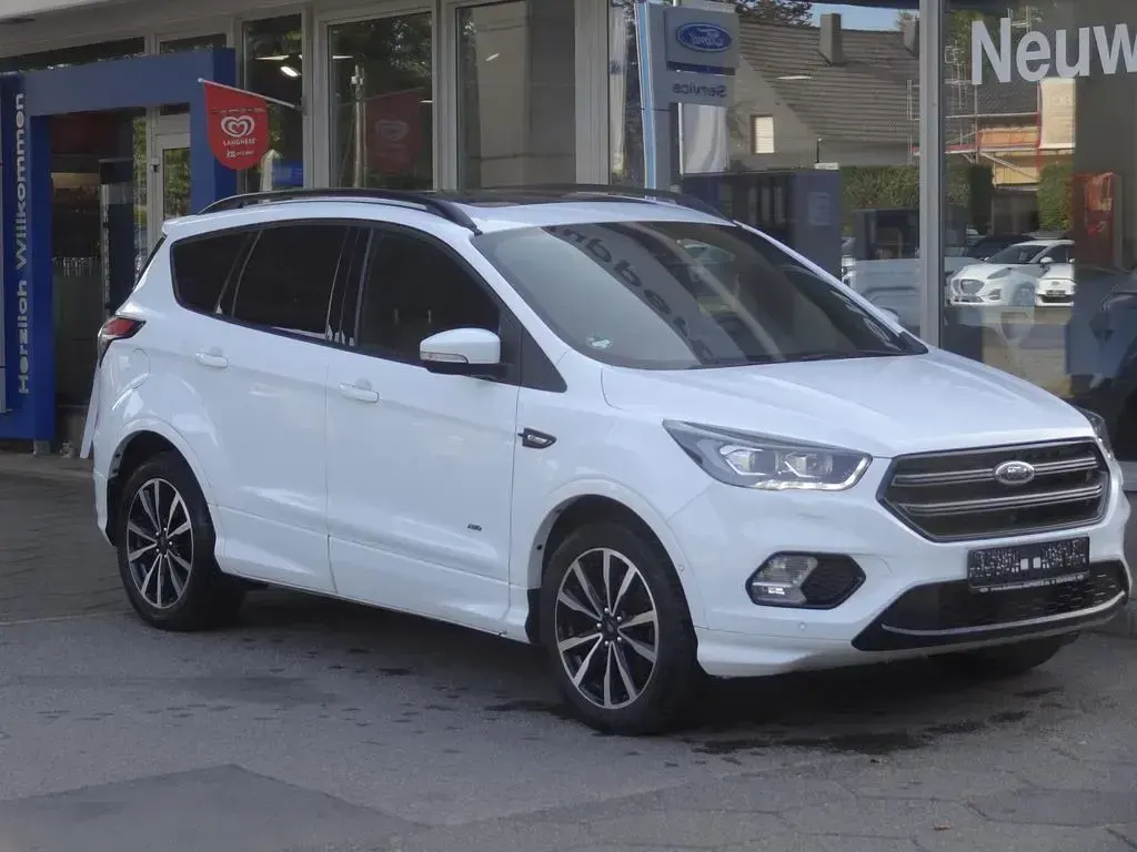 Gebraucht Ford Kuga ST-Line 150 PS (110 kW) 2019 Frost weiß SUV