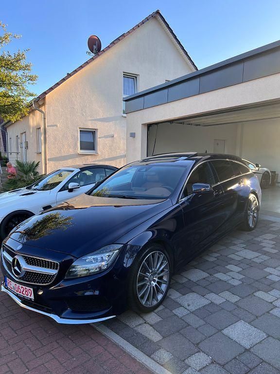 Blau Gebraucht 2015 Mercedes CLS350 Shooting Brake Kombi | 18.499 € (Fairer Preis) - Bild 1/4