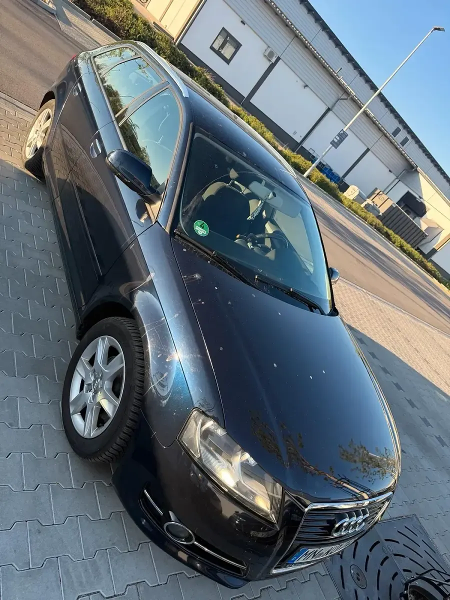 Gebraucht Audi A3 101 PS (74 kW) 2011 Blau Kleinwagen