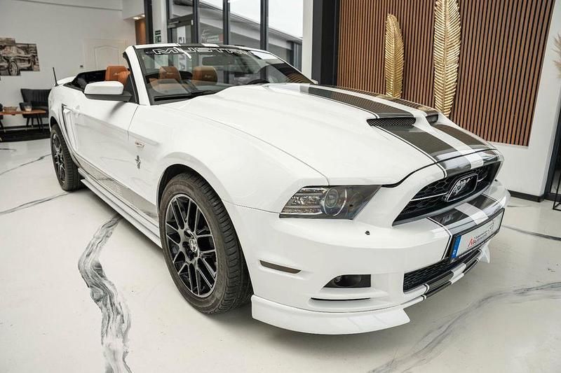 Gebraucht Ford Mustang Premium 305 PS (224 kW) 2013 Weiß Cabrio