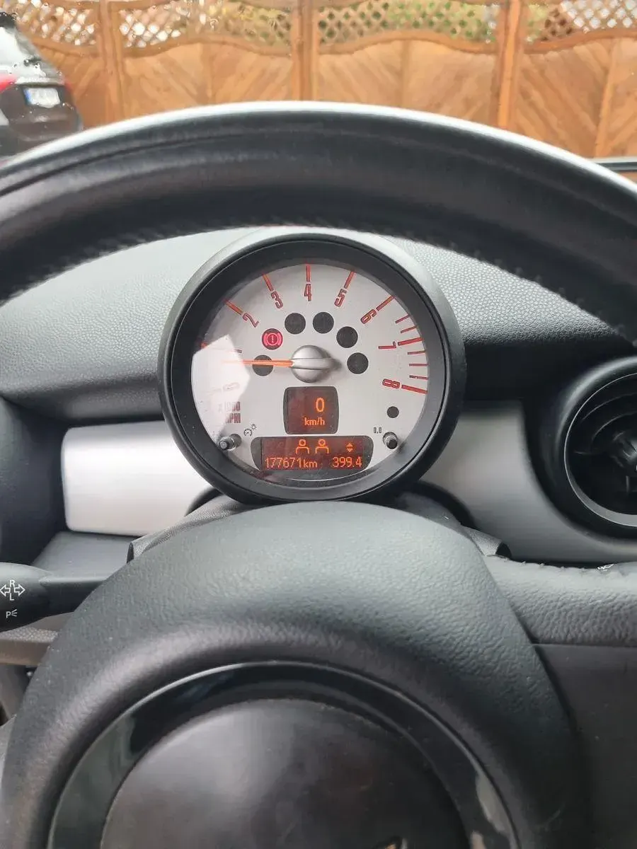 Occasion Mini ONE 98 PK (72 kW) 2010 Zwart Hatchback