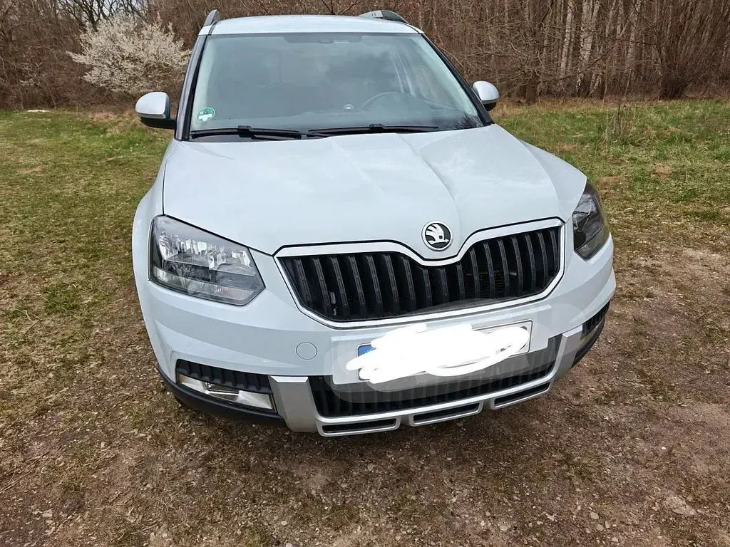 Gebraucht Skoda Yeti Ambition 110 PS (80 kW) 2015 Weiß SUV