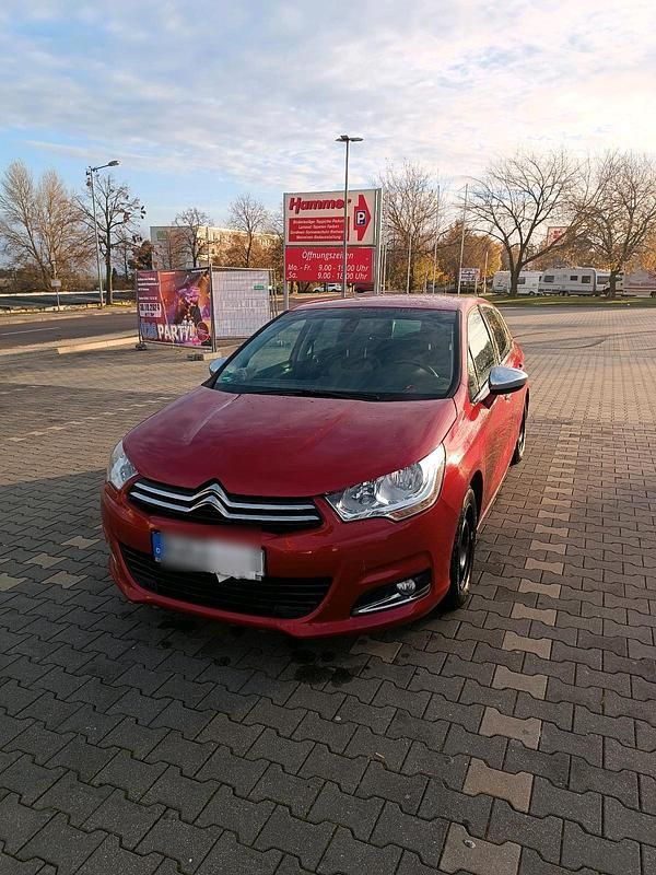 Rot Gebraucht 2012 Citroën C4 Kleinwagen | 4.299 € (Fairer Preis) - Bild 1/4