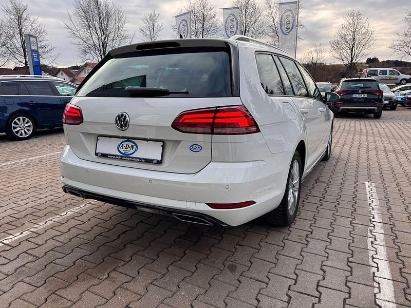 Gebraucht VW Golf VII R-line 150 PS (110 kW) 2020 Weiß Kombi
