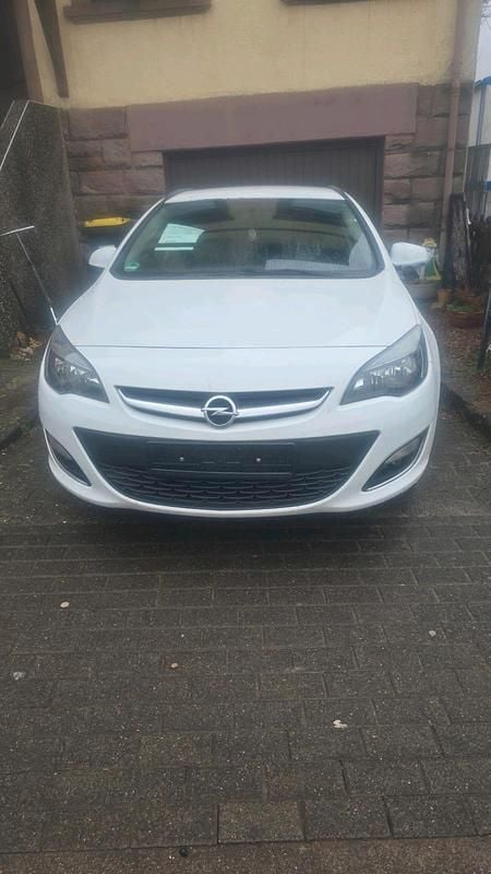 Gebraucht Opel Astra 140 PS (102 kW) 2013 Kombi