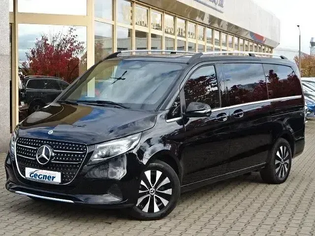 Gebraucht Mercedes V300 Avantgarde 237 PS (174 kW) 2024 Schwarz Van / Kleinbus