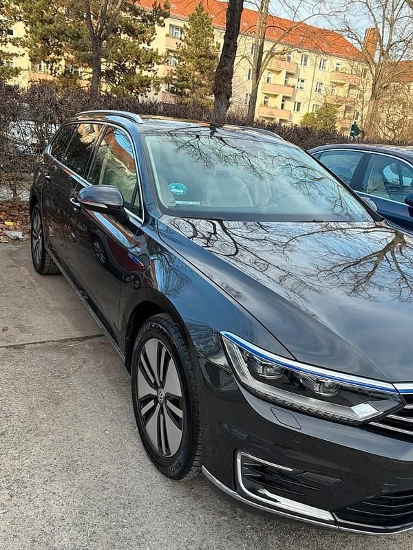 Gebraucht VW Passat GTE 218 PS (160 kW) 2018 Grau Kombi