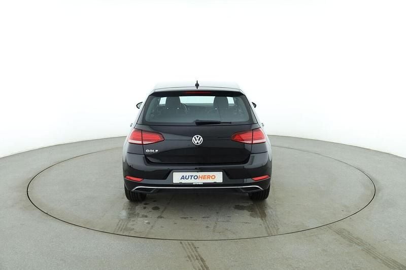 Gebraucht VW Golf VII Comfortline 2019 Schwarz Limousine