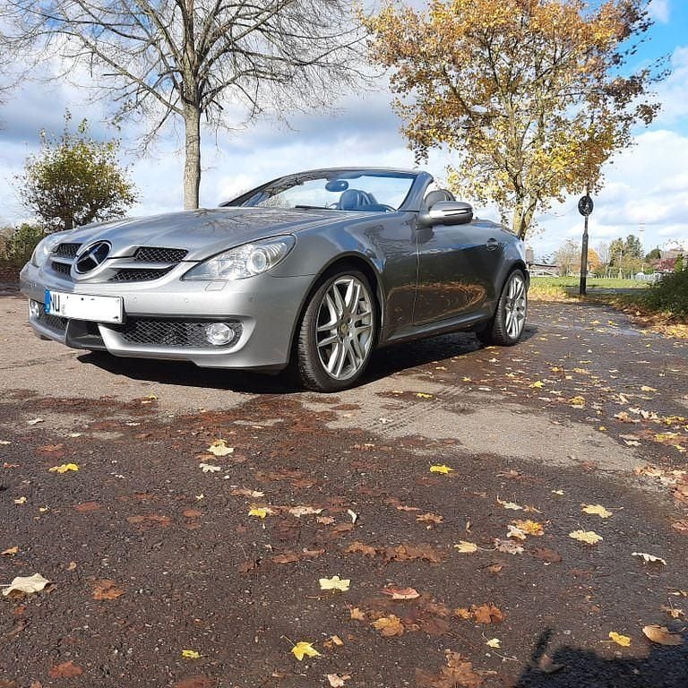 Grau Gebraucht 2008 Mercedes SLK200 Cabrio | 9.990 € (Fairer Preis) - Bild 1/4