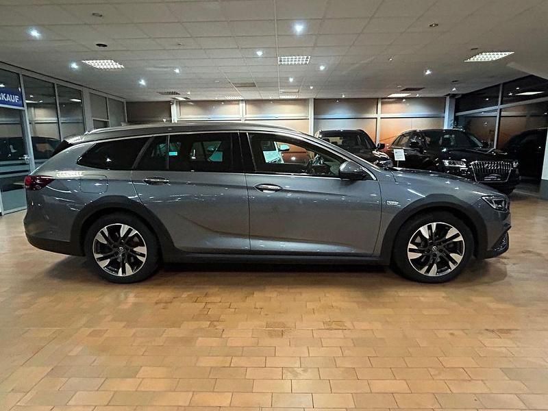 Gebraucht Opel Insignia Country Tourer Exklusiv 209 PS (153 kW) 2018 Grau Kombi