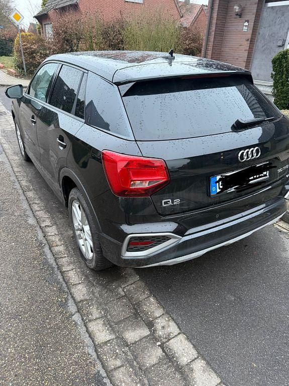 Gebraucht Audi Q2 110 PS (80 kW) 2024 Schwarz SUV