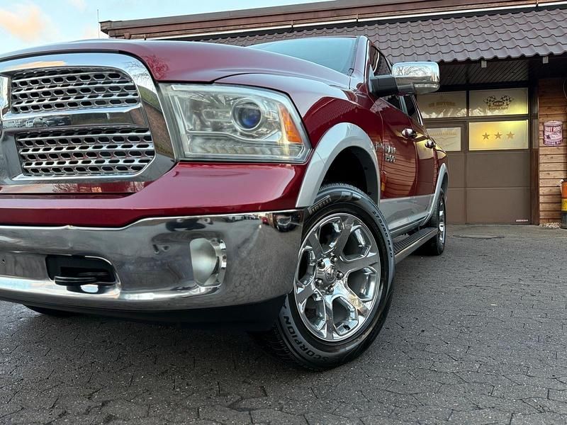 Gebraucht Dodge Ram 407 PS (299 kW) 2018 Rot Pickup