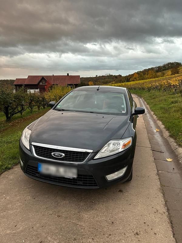 Gebraucht Ford Mondeo 120 PS (88 kW) 2008 Blau Limousine