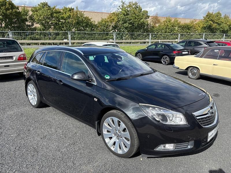 Karbonschw graphitschw midnigh Gebraucht 2012 Opel Insignia Innovation Kombi | 4.600 € (Fairer Preis) - Bild 1/4
