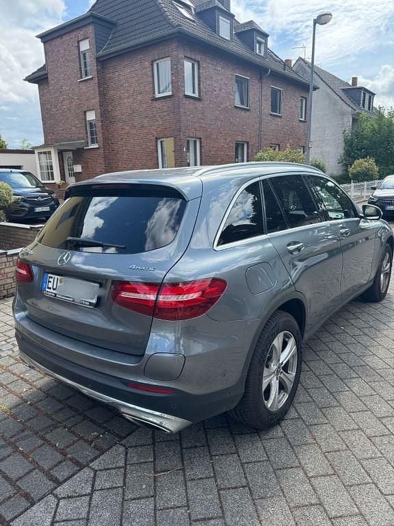 Gebraucht Mercedes GLC350 211 PS (155 kW) 2017 Grau SUV