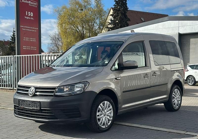 Gebraucht VW Caddy Trendline 125 PS (91 kW) 2017 Mojavebeige Van / Kleinbus