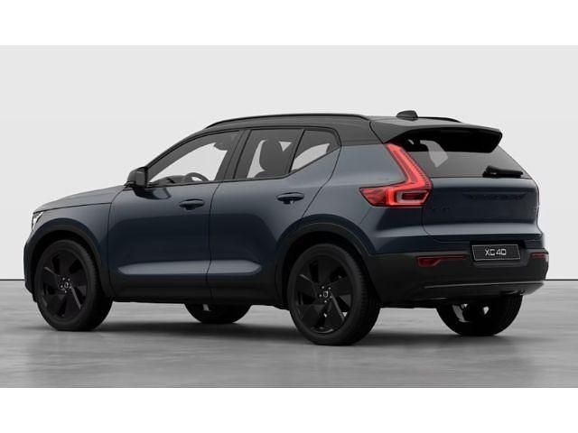 Neu Volvo XC40 Plus 163 PS (119 kW) 2025 Grau SUV