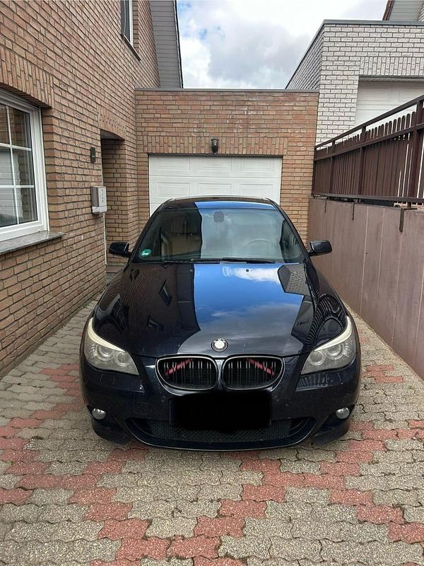 Schwarz Gebraucht 2009 BMW 520 M Sport Kombi | 6.700 € (Fairer Preis) - Bild 1/4