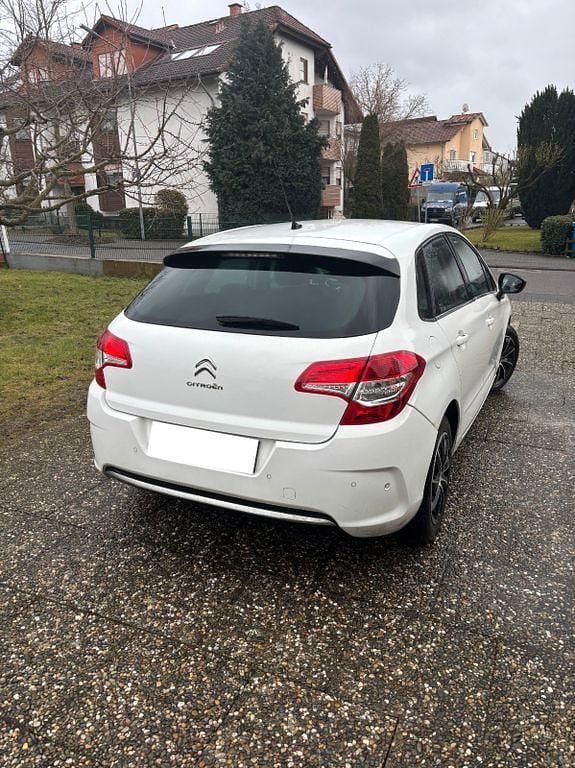 Gebraucht Citroën C4 Tendance 120 PS (88 kW) 2014 Weiß Limousine
