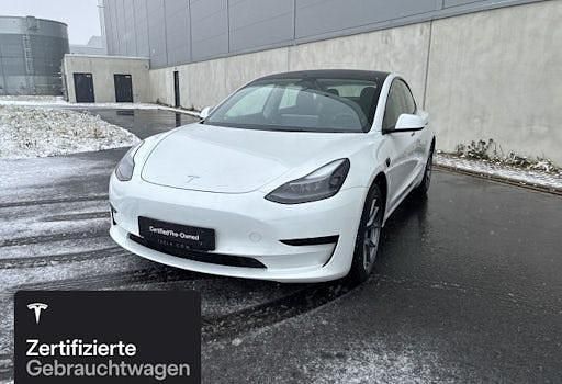 Gebraucht Tesla Model 3 Standard Range 205 kW (279 PS) 2021 Weiß Limousine