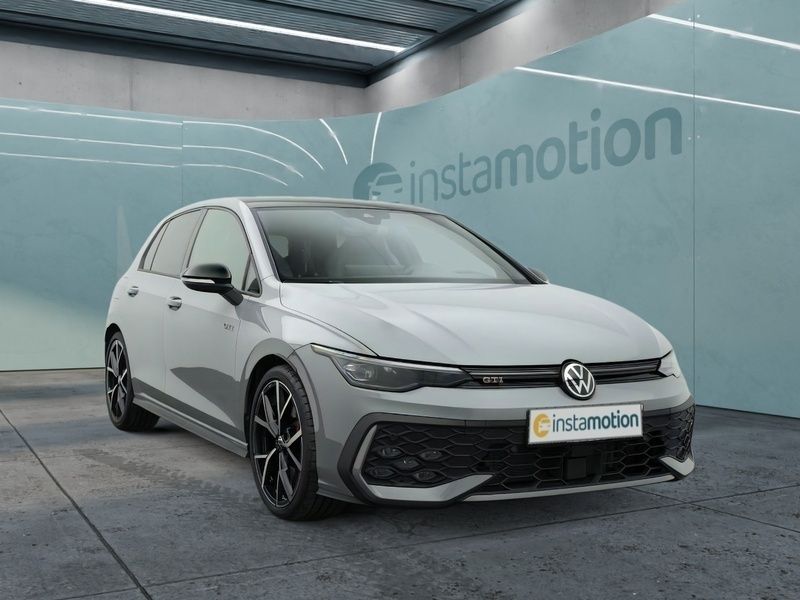 Grau Gebraucht 2024 VW Golf VIII GTI Limousine | 43.250 € (Fairer Preis) - Bild 1/4