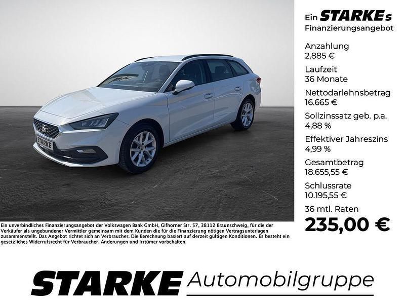 Weiß Gebraucht 2021 Seat Leon Style Limousine | 19.550 € (Fairer Preis) - Bild 1/4
