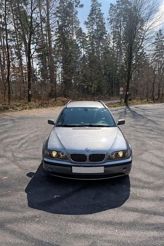 Gebraucht BMW 320 150 PS (110 kW) 2004 Silber Kombi