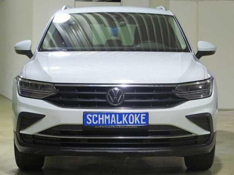 Gebraucht VW Tiguan Active 150 PS (110 kW) 2022 Pure white SUV