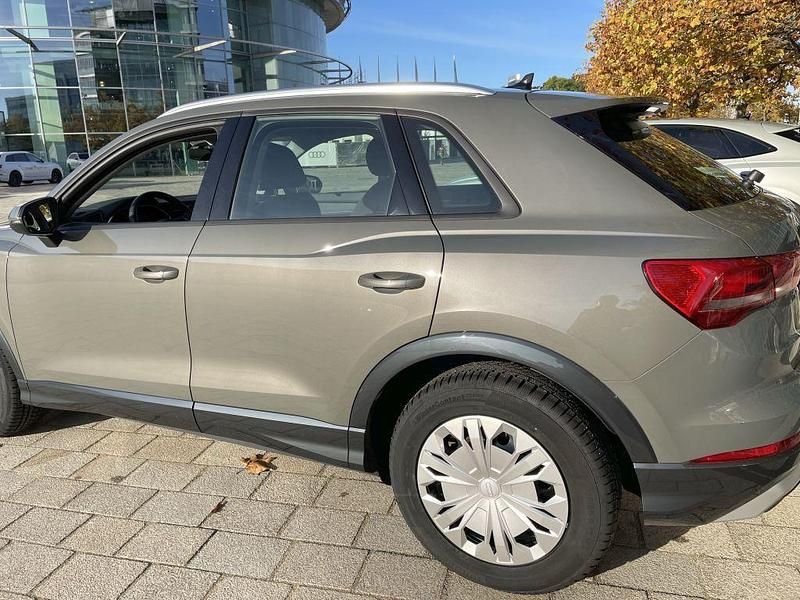 Gebraucht Audi Q3 Advanced 150 PS (110 kW) 2022 Grau SUV