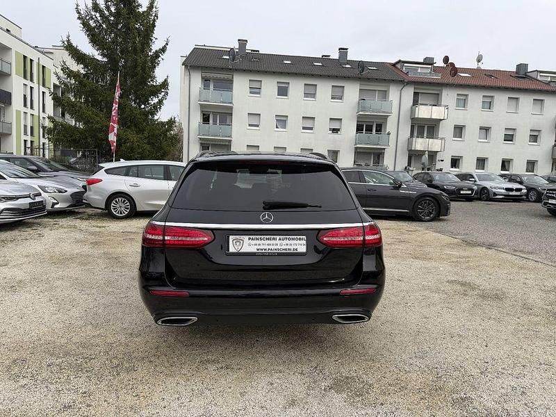 Gebraucht Mercedes E220 Avantgarde 194 PS (142 kW) 2021 Schwarz Limousine