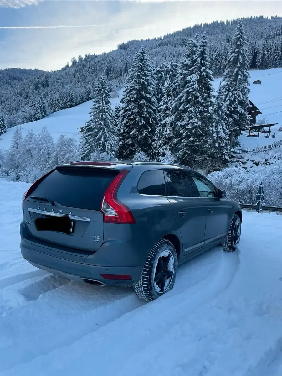 Gebraucht Volvo XC60 220 PS (161 kW) 2015 Grau SUV