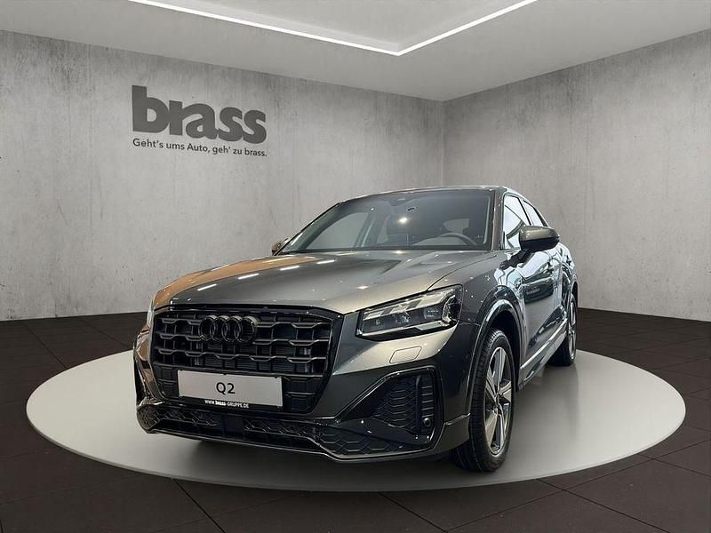 Neu Audi Q2 S-Line 150 PS (110 kW) 2025 Grau SUV