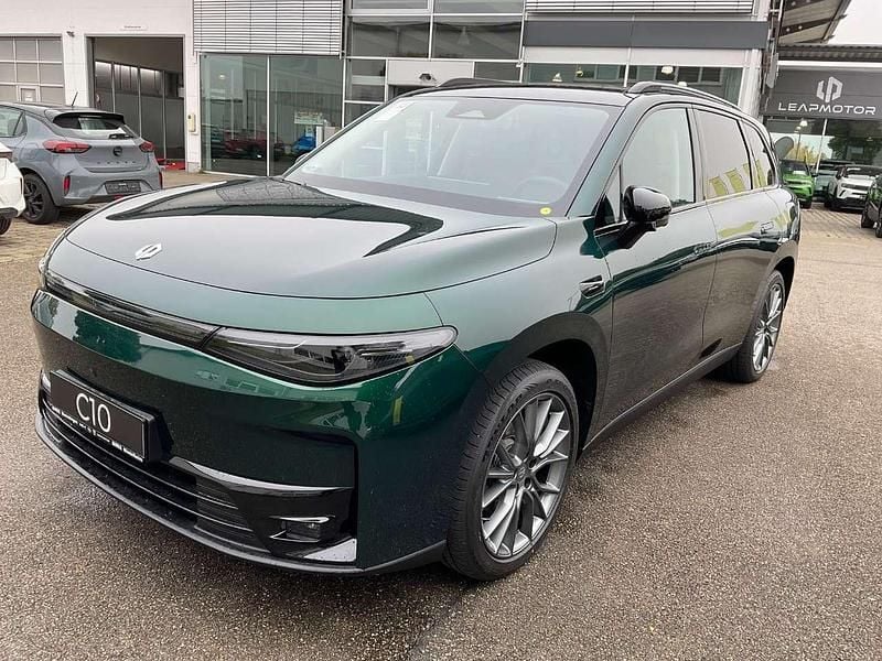 Neu Leapmotor C10 160 kW (218 PS) 2025 Glazed green SUV