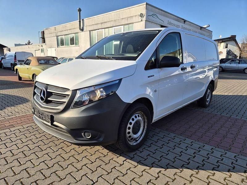 Gebraucht Mercedes e-Vito 85 kW (116 PS) 2022 Weiß Van / Kleinbus