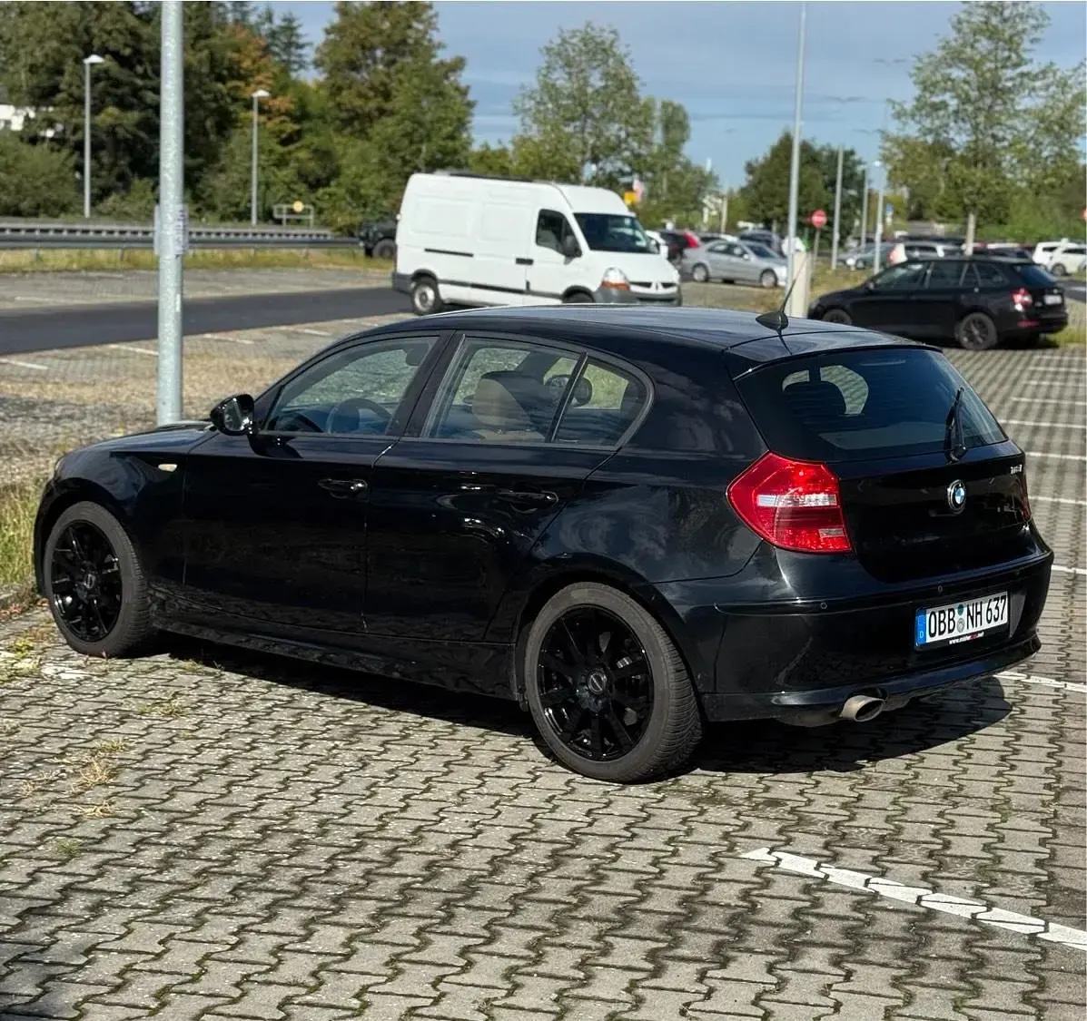 Gebraucht BMW 118 143 PS (105 kW) 2011 Schwarz Kleinwagen