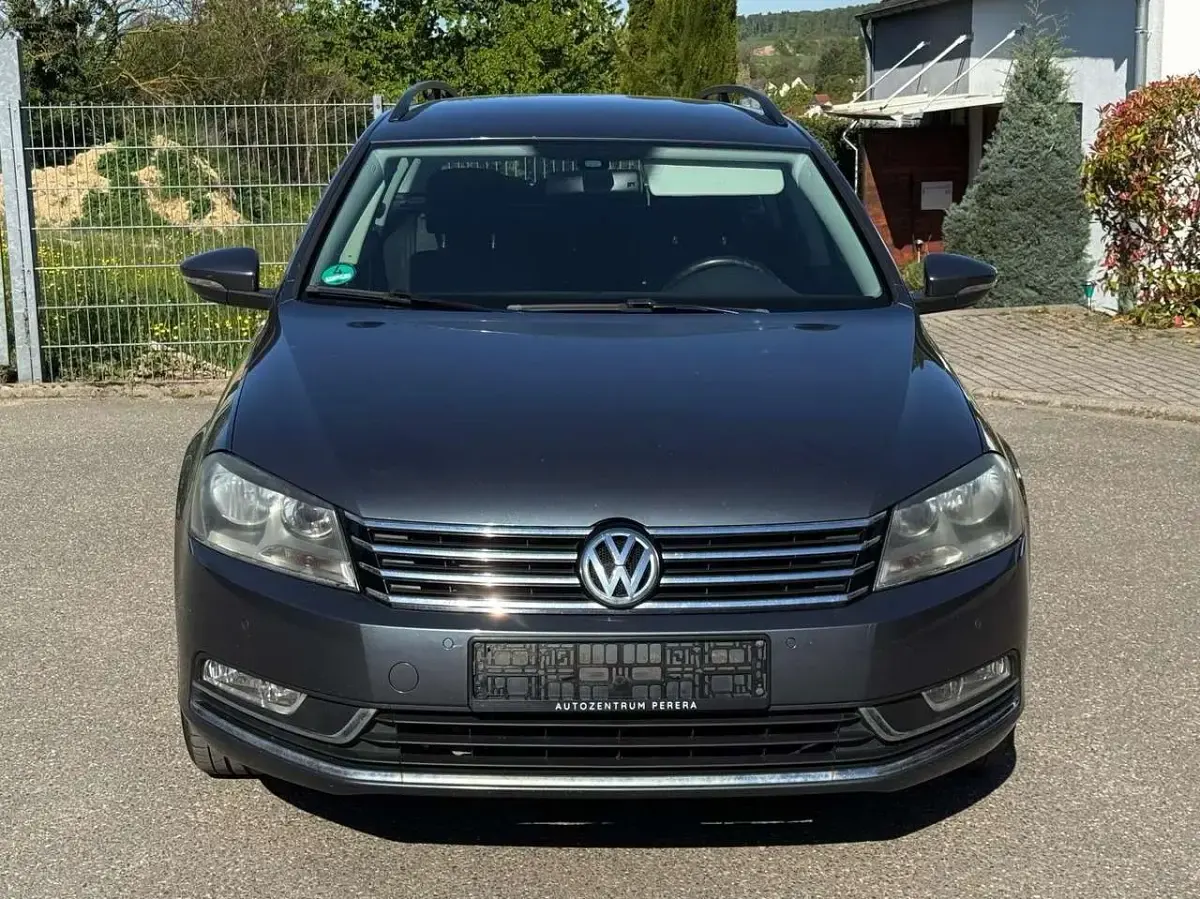 Gebraucht VW Passat 170 PS (125 kW) 2012 Islandgrau perleffekt Kombi