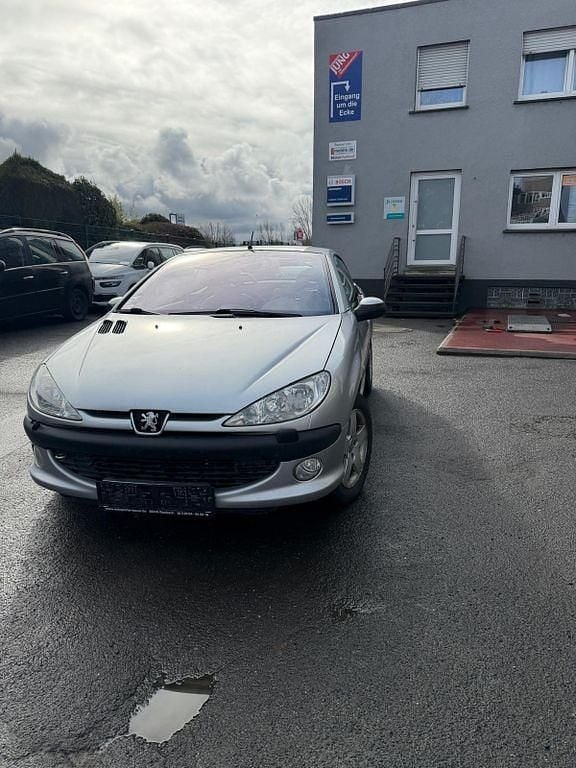 Gebraucht Peugeot 206 CC Platinum 136 PS (100 kW) 2001 Grün Cabrio