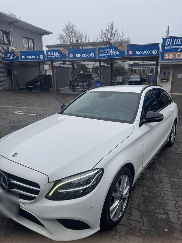 Gebraucht Mercedes 220 194 PS (142 kW) 2018 Weiß Van / Kleinbus