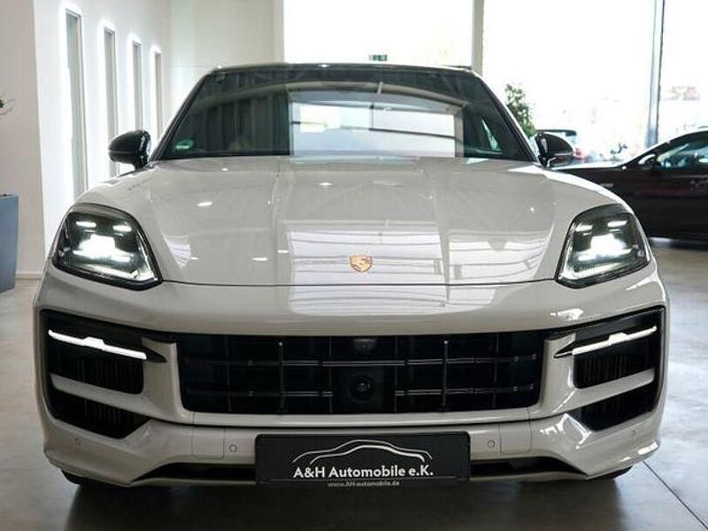 Gebraucht Porsche Cayenne 475 PS (349 kW) 2023 Racetrackgrey/kreide/crayon/chal SUV