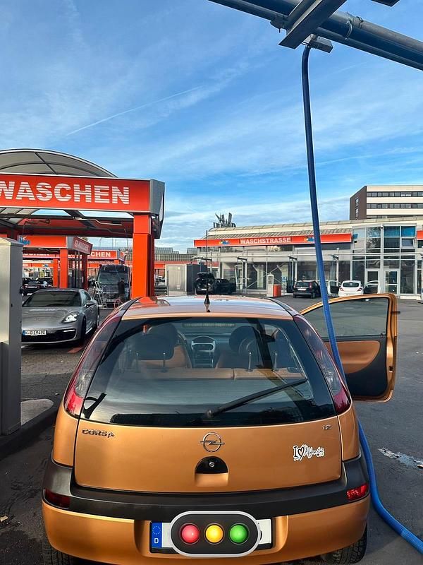 Gebraucht Opel Corsa Elegance 75 PS (55 kW) 2002 Orange Kleinwagen