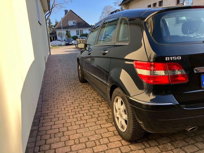 Gebraucht Mercedes B150 95 PS (69 kW) 2006 Schwarz Van / Kleinbus