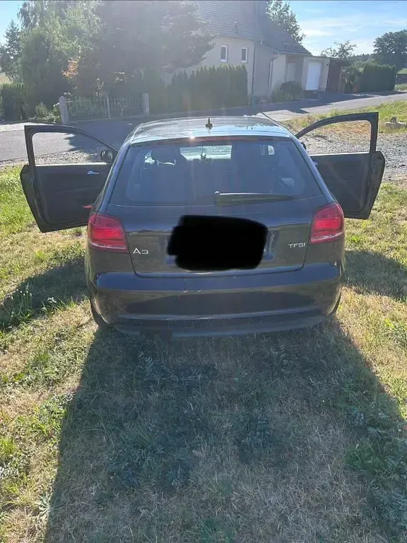 Gebraucht Audi A3 Attraction 125 PS (91 kW) 2011 Schwarz Kleinwagen