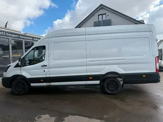 Gebraucht Ford Transit Trend 150 PS (110 kW) 2022 Andere Limousine
