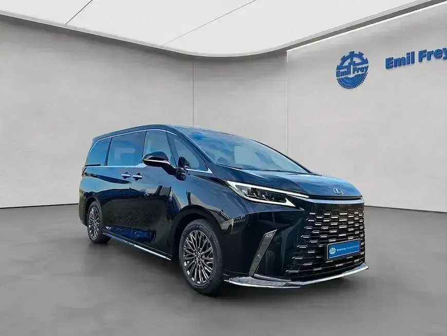 Neu Lexus LM350h Executive Line 204 PS (150 kW) 2026 Schwarz Van / Kleinbus