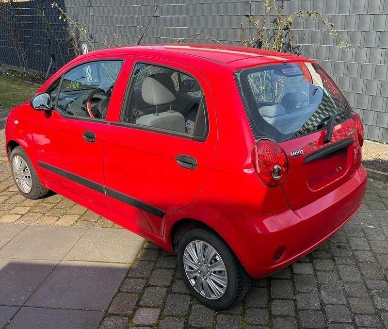Gebraucht Chevrolet Matiz 52 PS (38 kW) 2009 Rot Kleinwagen