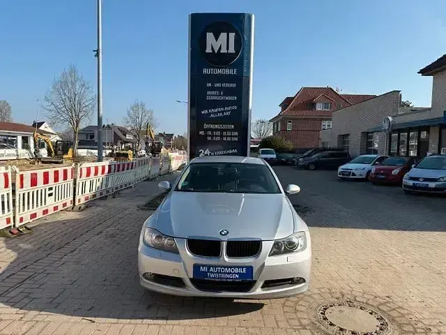 Gebraucht BMW 318 129 PS (94 kW) 2006 Silber Limousine